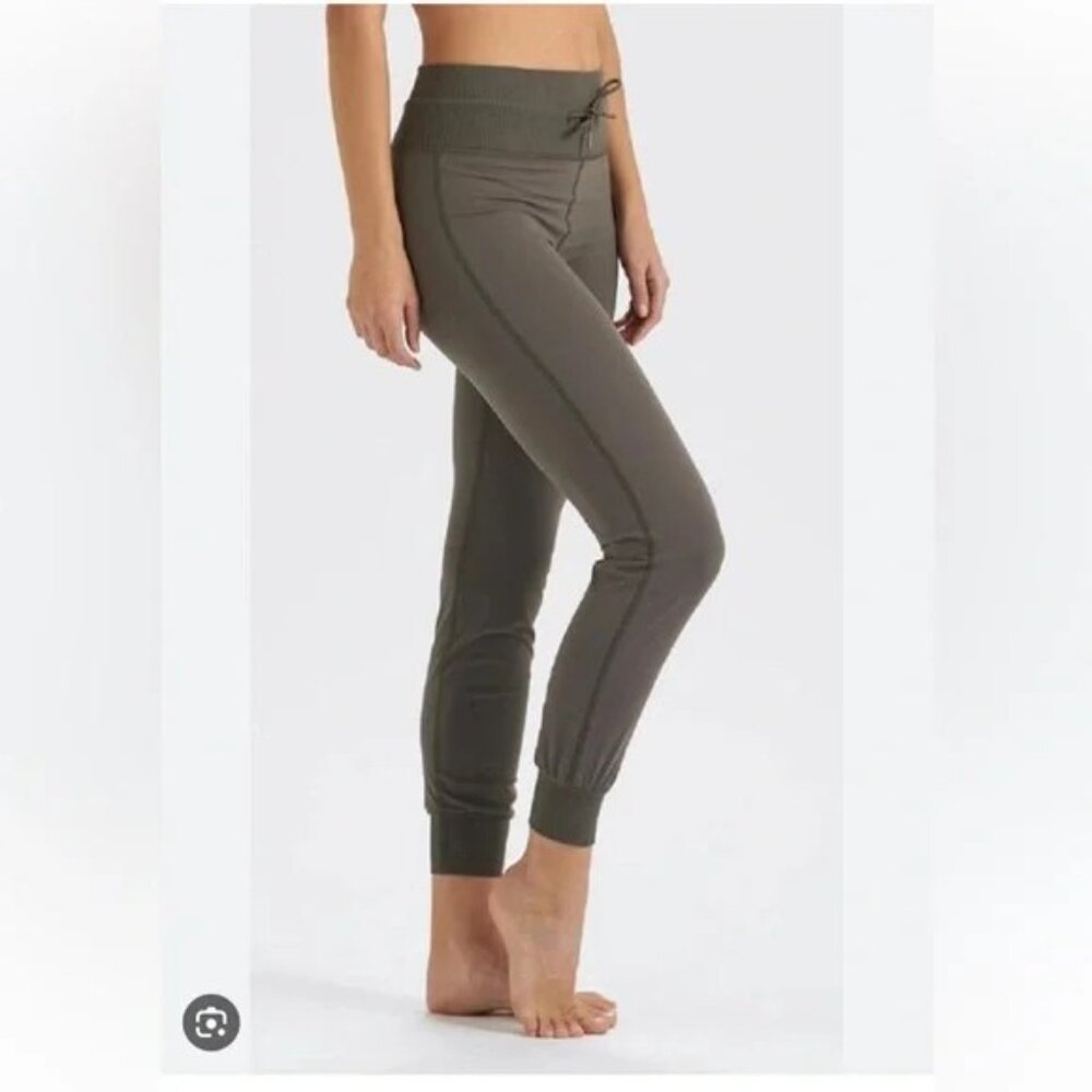 Vuori Womens Daily Jogger Oregano Size Medium